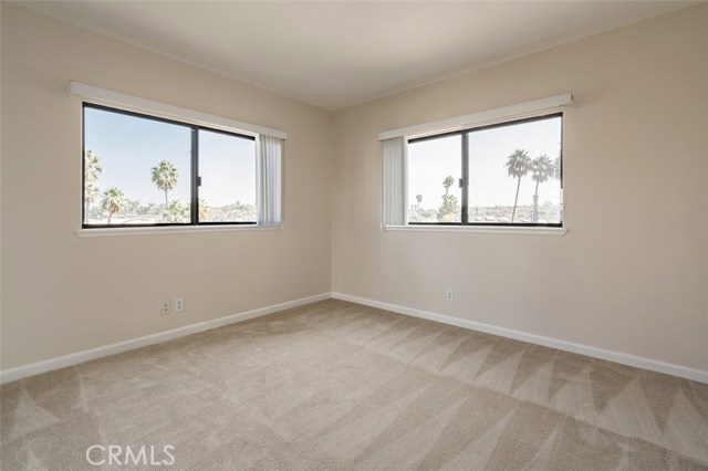 520 The Village, Redondo Beach, California 90277, 2 Bedrooms Bedrooms, ,2 BathroomsBathrooms,Residential,Sold,The Village,SB17117479