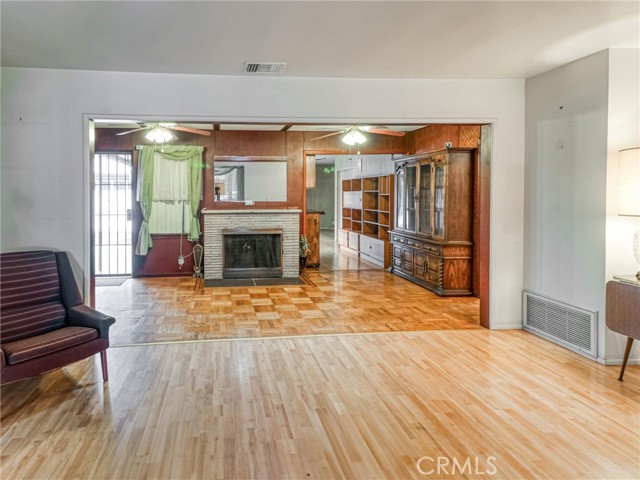 540 Hacienda Drive, Monrovia CA: https://media.crmls.org/medias/4d211c10-eb30-415e-8200-b1803514f774.jpg