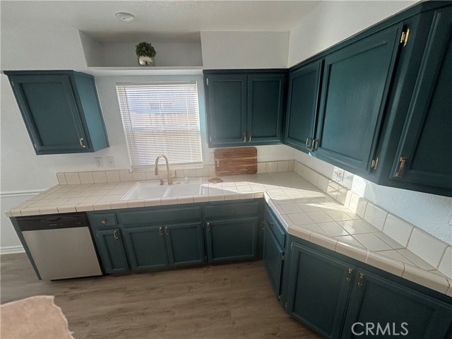 Detail Gallery Image 14 of 17 For 7704 River Mist Ave, Bakersfield,  CA 93313 - 3 Beds | 2 Baths