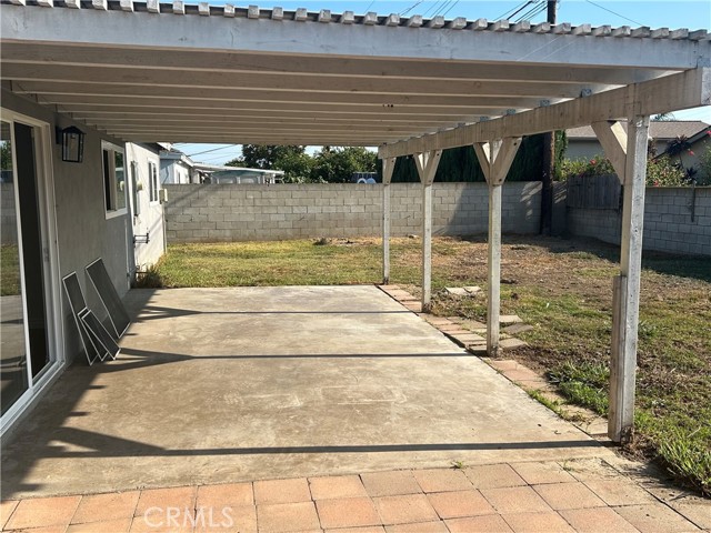 15911 Quartz Street, Westminster CA: https://media.crmls.org/medias/4d21684f-4dd6-477e-9901-d200da453b77.jpg