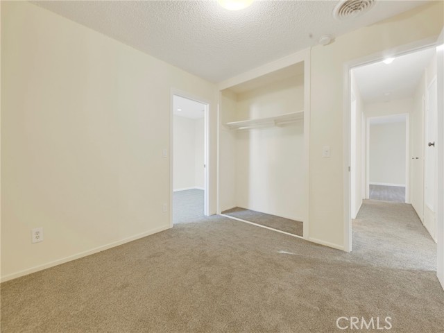 Detail Gallery Image 8 of 53 For 6215 Glide Ave, Woodland Hills,  CA 91367 - 4 Beds | 3 Baths