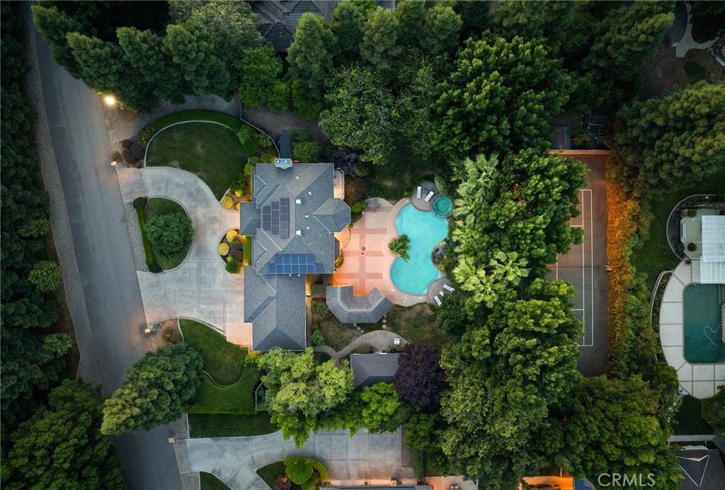 https://media.crmls.org/medias/4d2206b4-e6a1-4e61-bfab-6248872d42f6.jpg?preset=X-Large