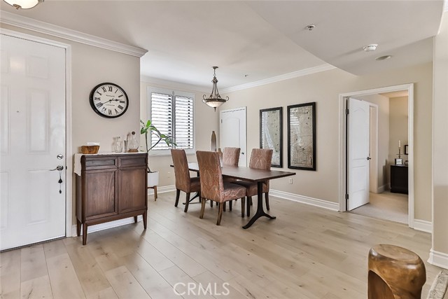 Detail Gallery Image 13 of 49 For 4724 Kester Ave #404,  Sherman Oaks,  CA 91403 - 3 Beds | 2 Baths