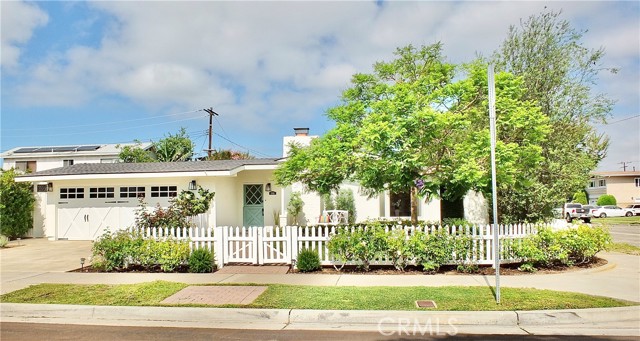 2285 Avalon, Costa Mesa CA: https://media.crmls.org/medias/4d23a3f4-586b-48c9-a1d2-b38b22e10fb9.jpg