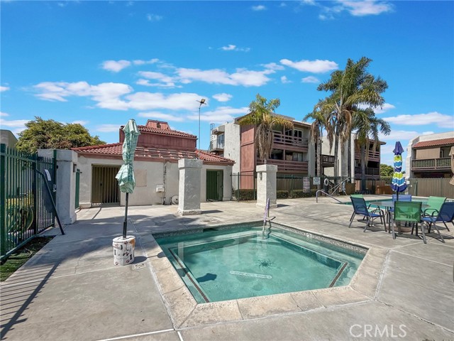 1124 S Citron, Anaheim CA: https://media.crmls.org/medias/4d24ef5d-cc6c-4eb9-aa7e-a31024aa6cf7.jpg