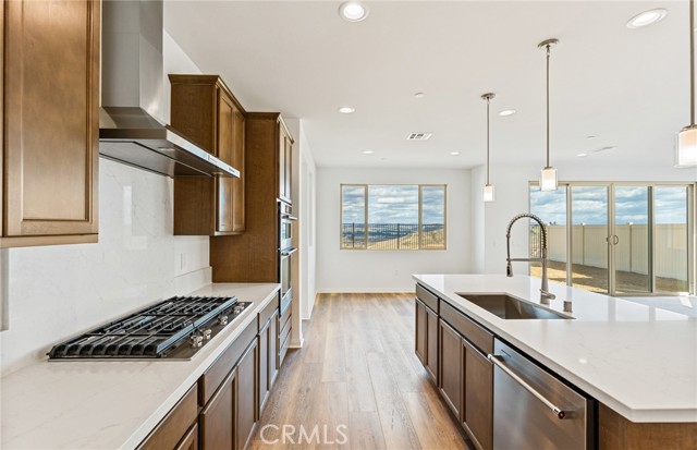Detail Gallery Image 34 of 43 For 3909 Hudson Ln, Lake Elsinore,  CA 92530 - 6 Beds | 5 Baths