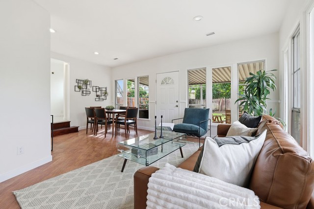 Detail Gallery Image 11 of 58 For 10714 Valley Spring Ln, North Hollywood,  CA 91602 - – Beds | – Baths