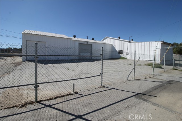 1500 Santa Fe Drive, Barstow, California 92311, ,Commercial Sale,For Sale,1500 Santa Fe Drive,CRHD23186357