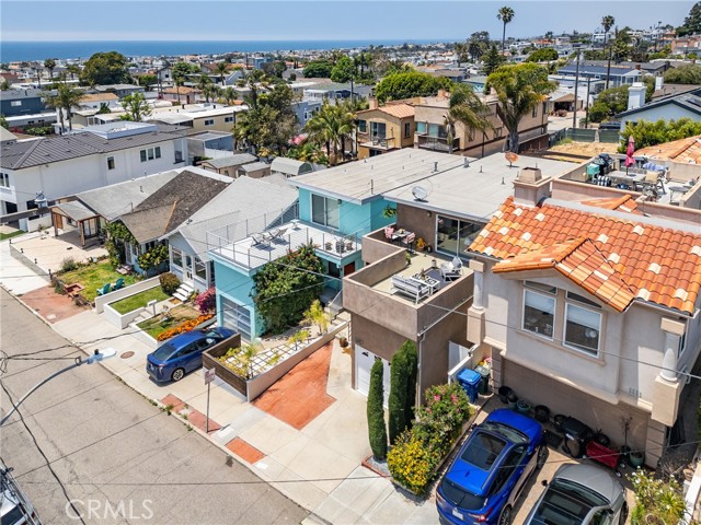 1107 2nd Street, Hermosa Beach, California 90254, 3 Bedrooms Bedrooms, ,1 BathroomBathrooms,Residential,Sold,2nd,SB24118456