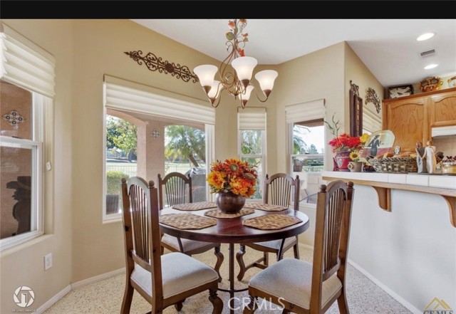 Detail Gallery Image 8 of 26 For 5201 Doble Aguila Way, Bakersfield,  CA 93306 - 3 Beds | 2/1 Baths