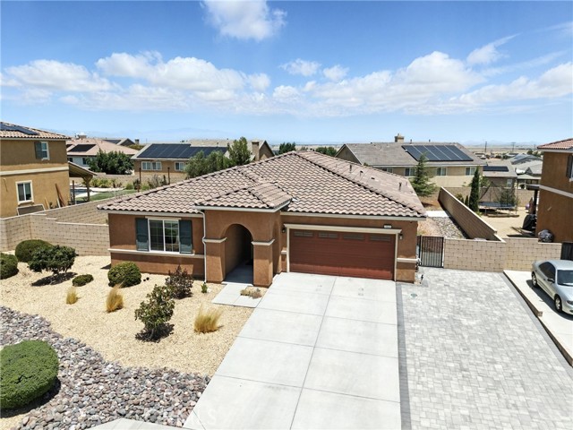 7043 W Avenue L5, Lancaster CA: https://media.crmls.org/medias/4d26ce37-8382-4c31-b2ea-99998869391d.jpg