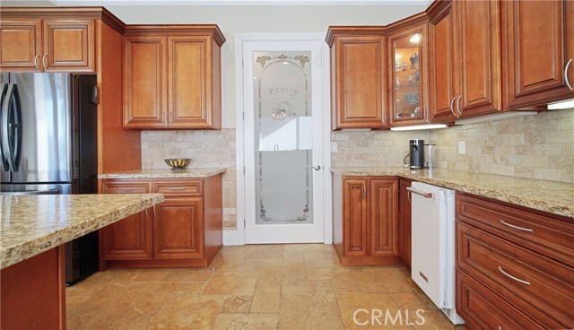 Detail Gallery Image 17 of 45 For 30385 South Fork Dr, Canyon Lake,  CA 92587 - 5 Beds | 3/1 Baths
