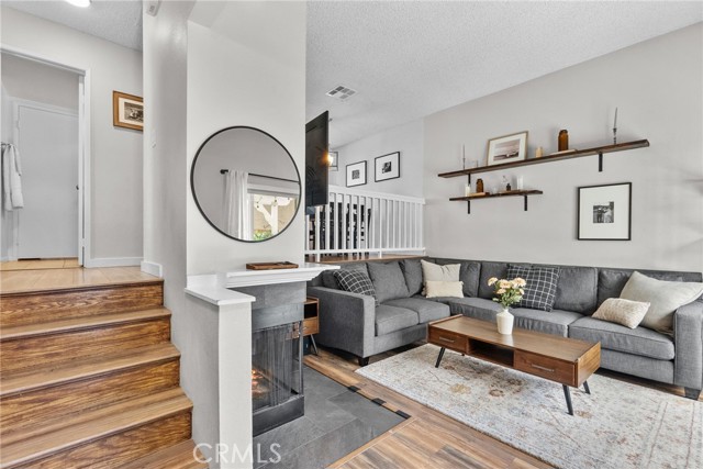 17910 River Circle, Canyon Country CA: https://media.crmls.org/medias/4d26f3a1-fd8b-413a-ad57-c3ac589a22bb.jpg
