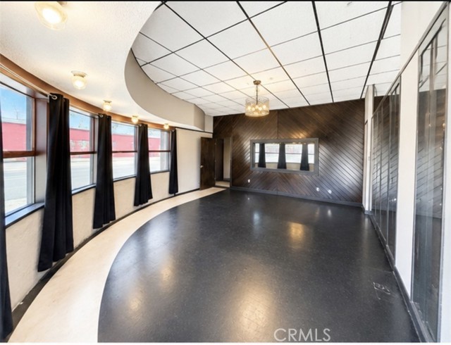  Commercial for Sale in Burbank, California