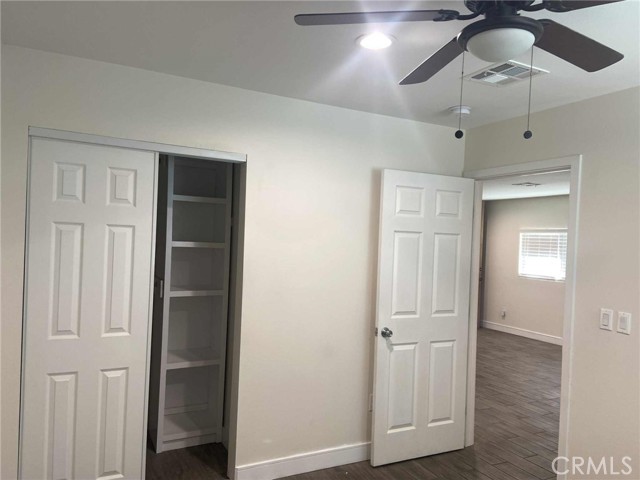 Detail Gallery Image 5 of 19 For 8659 Shirley Ave, Northridge,  CA 91324 - 2 Beds | 2 Baths