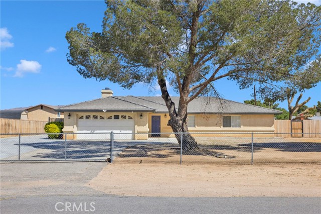 Detail Gallery Image 2 of 53 For 12275 Tesuque, Apple Valley,  CA 92308 - 3 Beds | 2 Baths