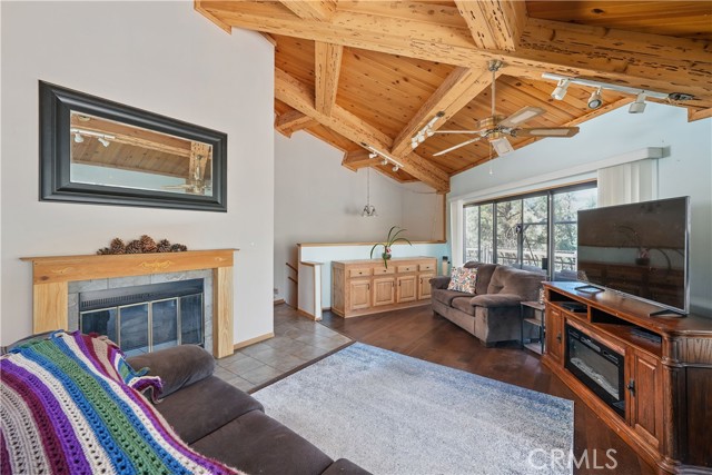 Detail Gallery Image 11 of 57 For 1132 Hut Ct, Frazier Park,  CA 93225 - 3 Beds | 3 Baths