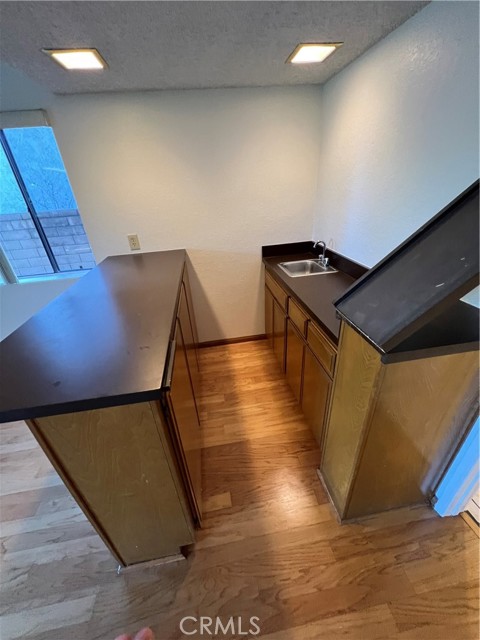 Detail Gallery Image 6 of 12 For 9 Skyline Ln, Phillips Ranch,  CA 91766 - 3 Beds | 2/1 Baths