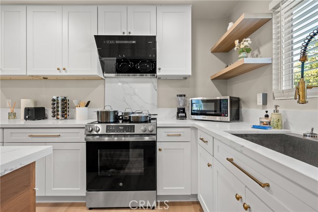 Detail Gallery Image 16 of 42 For 24851 Stem, Lake Forest,  CA 92630 - 4 Beds | 2/1 Baths