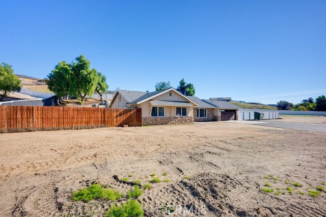 17380 Mockingbird Canyon, Riverside CA: https://media.crmls.org/medias/4d2a9b0f-b495-4712-ae0d-143d27749c0e.jpg