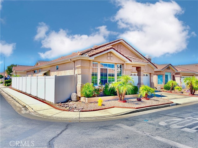 26933 Circus Drive, Menifee CA: https://media.crmls.org/medias/4d2ae803-4a42-4c17-b4af-adf4a5b672f8.jpg