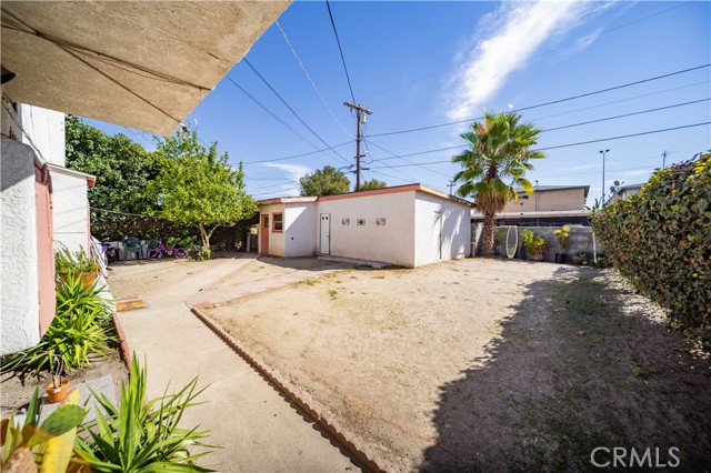 7244 Tujunga Avenue photo 37