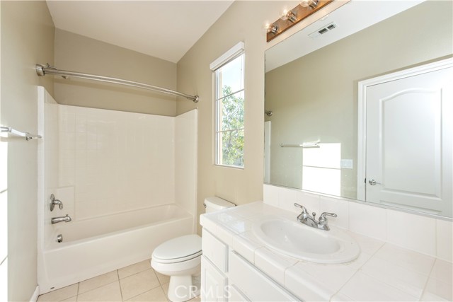 Detail Gallery Image 18 of 27 For 181 Rhapsody, Irvine,  CA 92620 - 3 Beds | 2/1 Baths