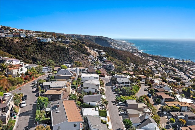 Detail Gallery Image 38 of 42 For 2590 Juanita Way, Laguna Beach,  CA 92651 - 3 Beds | 2/1 Baths