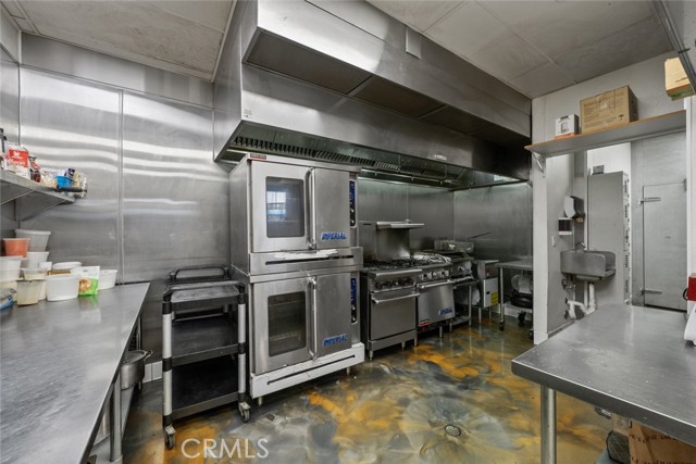 400 E Broadway, Glendale CA: https://media.crmls.org/medias/4d2b92fb-81f6-48ac-9ac7-9cb65a9d54f2.jpg