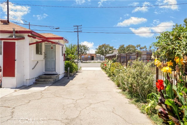 3452 Durfee Avenue, El Monte CA: https://media.crmls.org/medias/4d2d21d9-813a-45e2-b9db-eda9c0177931.jpg