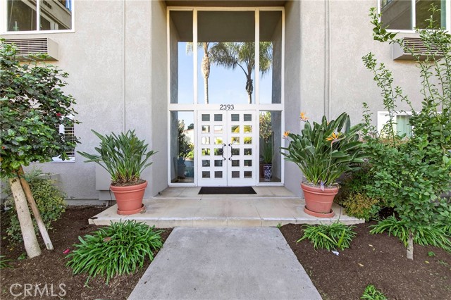 Detail Gallery Image 2 of 43 For 2393 W via Mariposa 2b,  Laguna Woods,  CA 92637 - 2 Beds | 2 Baths