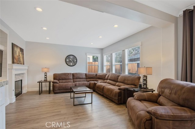 Detail Gallery Image 7 of 34 For 28534 Old Spanish Trl, Saugus,  CA 91390 - 4 Beds | 3 Baths