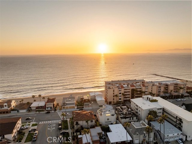 734 Esplanade, Redondo Beach, California 90277, 2 Bedrooms Bedrooms, ,1 BathroomBathrooms,Residential,For Sale,Esplanade,SB24234091