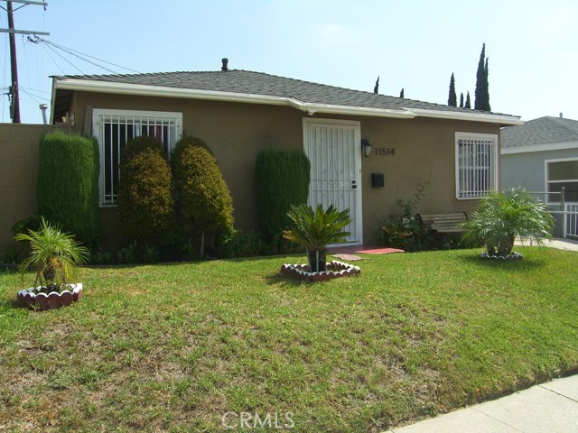 11514 S San Pedro St, Los Angeles, CA 90061