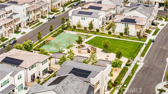 271 Huckleberry, Lake Forest CA: https://media.crmls.org/medias/4d30cd60-8ca6-4f53-b6fc-f28a6f9ba846.jpg