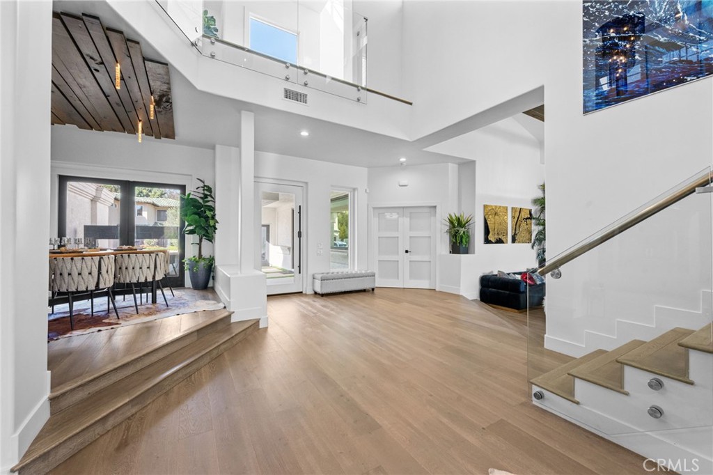 MLS #OC25238020 image #10