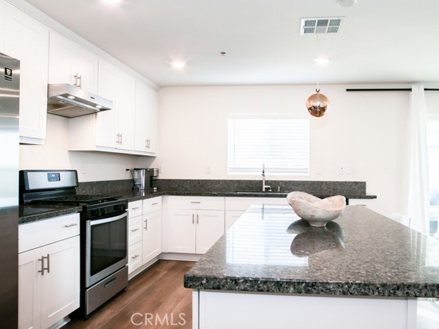 Detail Gallery Image 18 of 52 For 2159 E Newgrove St, Lancaster,  CA 93535 - 4 Beds | 2 Baths