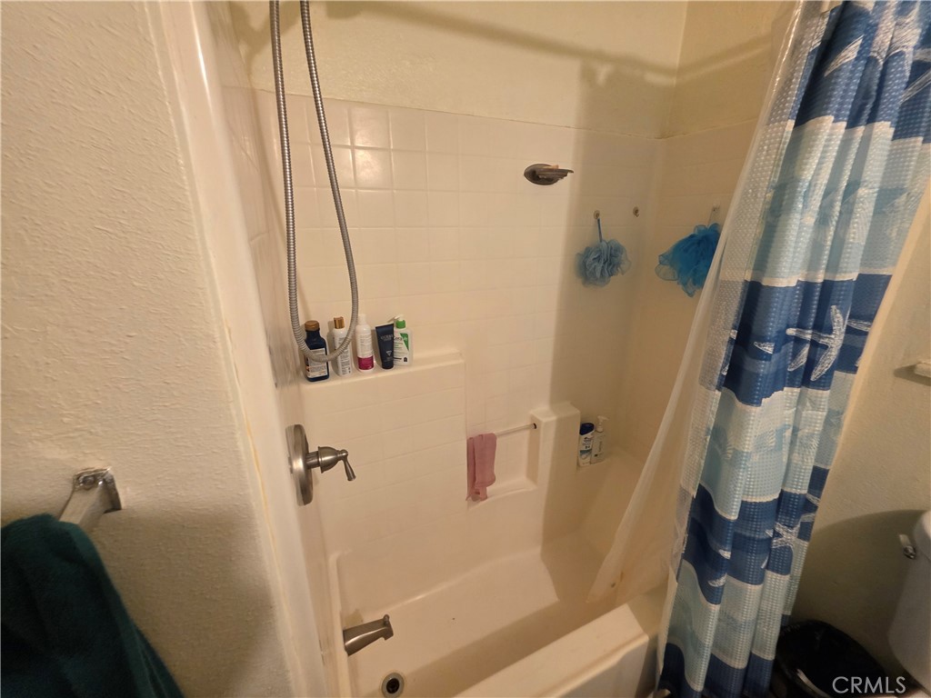 https://media.crmls.org/medias/4d32091a-c2cc-4808-b314-43750cdbd058.jpg?preset=X-Large