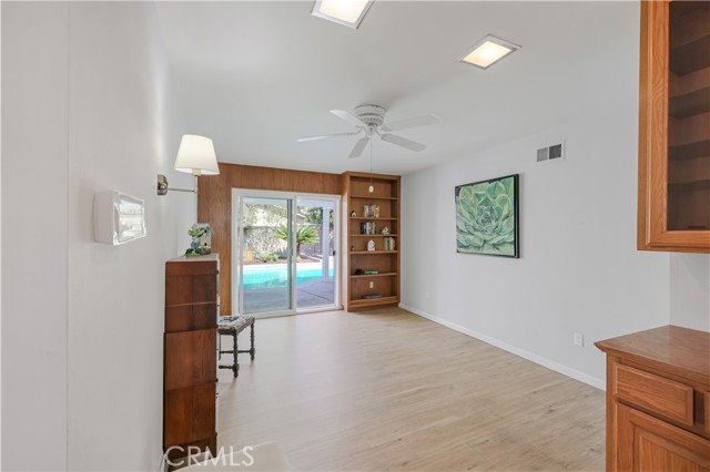 Image 21 of 61 For 14242 Clarissa Lane