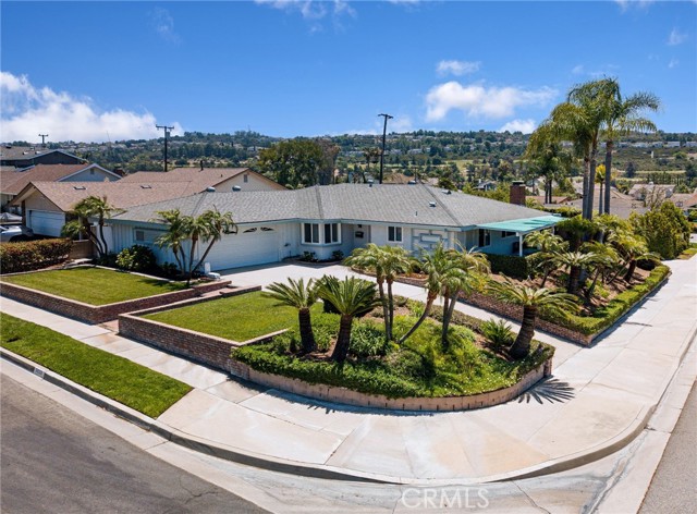 Detail Gallery Image 2 of 43 For 2620 W Cobblestone Rd, La Habra,  CA 90631 - 4 Beds | 2 Baths