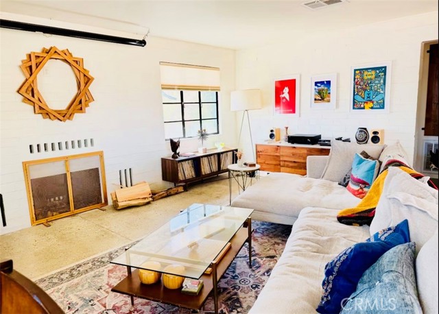 Front Image Thumbnail for CRSR26054288