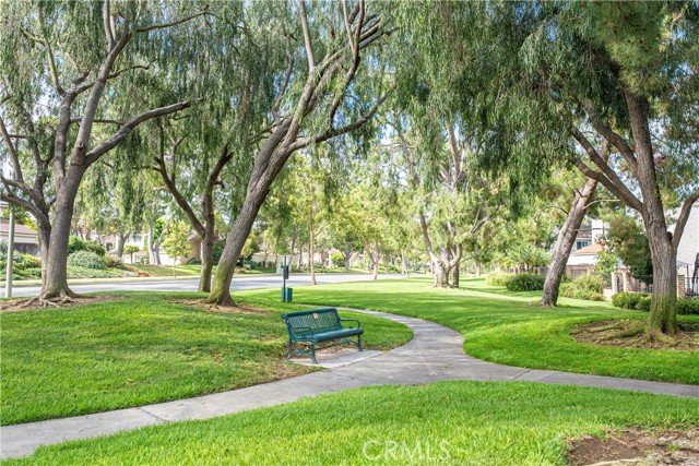 75 Willow Tree Lane, Irvine CA: https://media.crmls.org/medias/4d361f0a-f5d6-4b3f-b8aa-45608033f1e3.jpg