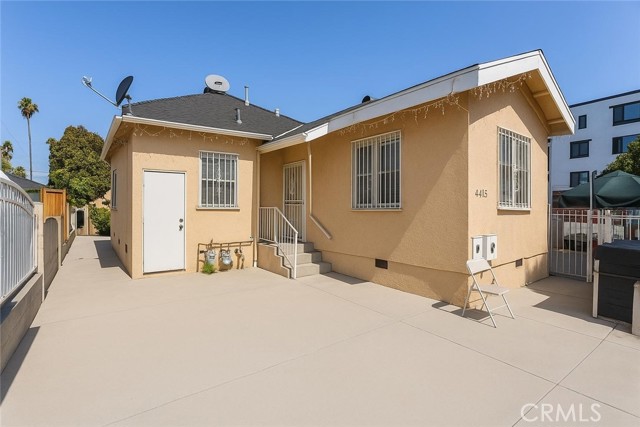 Detail Gallery Image 1 of 16 For 4415 Mettler St, Los Angeles,  CA 90011 - – Beds | – Baths