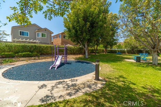 Detail Gallery Image 45 of 48 For 2562 Woodbury Dr, Torrance,  CA 90503 - 3 Beds | 2/1 Baths