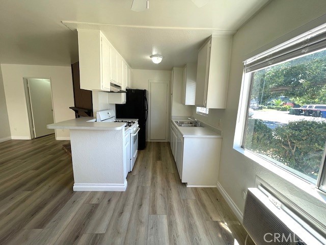 14817 Sylvan Street, Van Nuys CA: https://media.crmls.org/medias/4d36cbbb-d02b-43f8-8c65-6121ad77c3a3.jpg