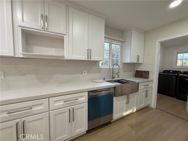 Detail Gallery Image 10 of 33 For 9123 Woodley, North Hills,  CA 91343 - 3 Beds | 2 Baths