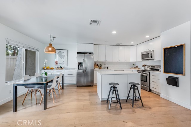 Detail Gallery Image 9 of 36 For 192 Gazania Ct, Thousand Oaks,  CA 91362 - 3 Beds | 2 Baths