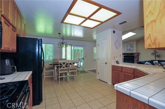 Detail Gallery Image 16 of 33 For 27 Shari Ln, Chico,  CA 95928 - 3 Beds | 2 Baths