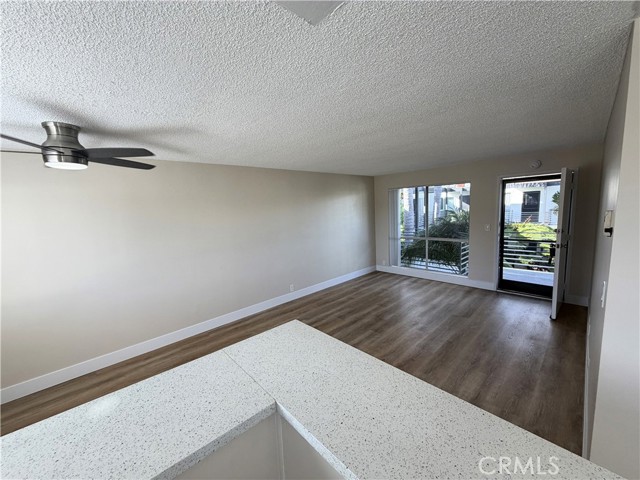 Detail Gallery Image 10 of 31 For 931 W 19th St #38,  Costa Mesa,  CA 92627 - 1 Beds | 1 Baths