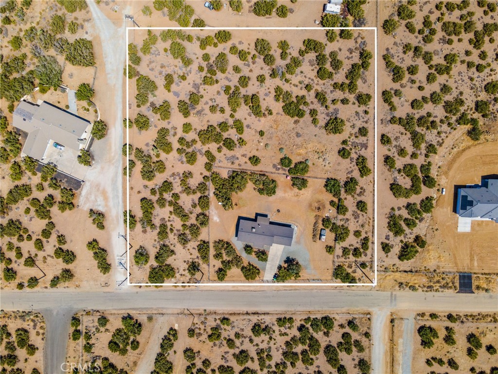 https://media.crmls.org/medias/4d375173-5b3b-4b86-adaa-a64da7d04358.jpg?preset=X-Large